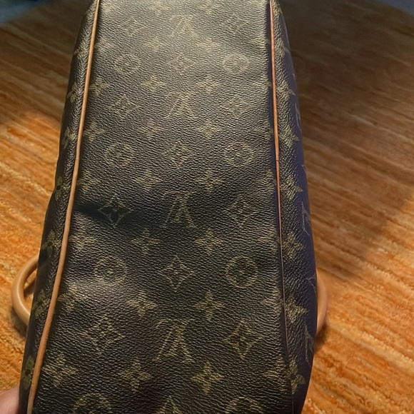 Louis Vuitton bag - Picture 7 of 11